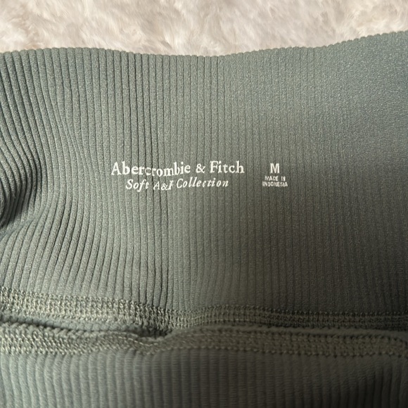 Abercrombie & Fitch Ribbed Bike Shorts *M* - Picture 2 of 2